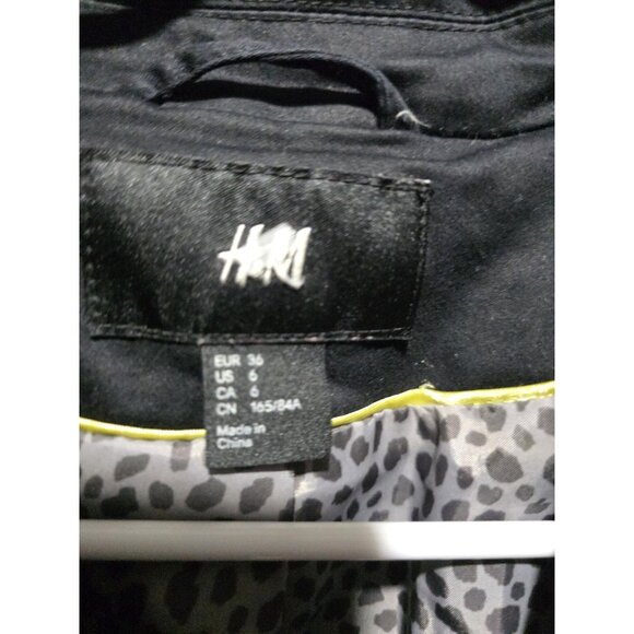 H&M Women's Fitted Blazer One Button Lining Black Size 6 Stretch Elegant Casual - Picture 3 of 6
